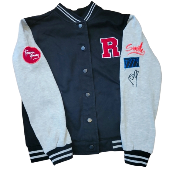 😊 HOST PK Vtg Cotton:On Varsity Jacket Sz S Forever Young Smile Okay Black Gray - Picture 1 of 7